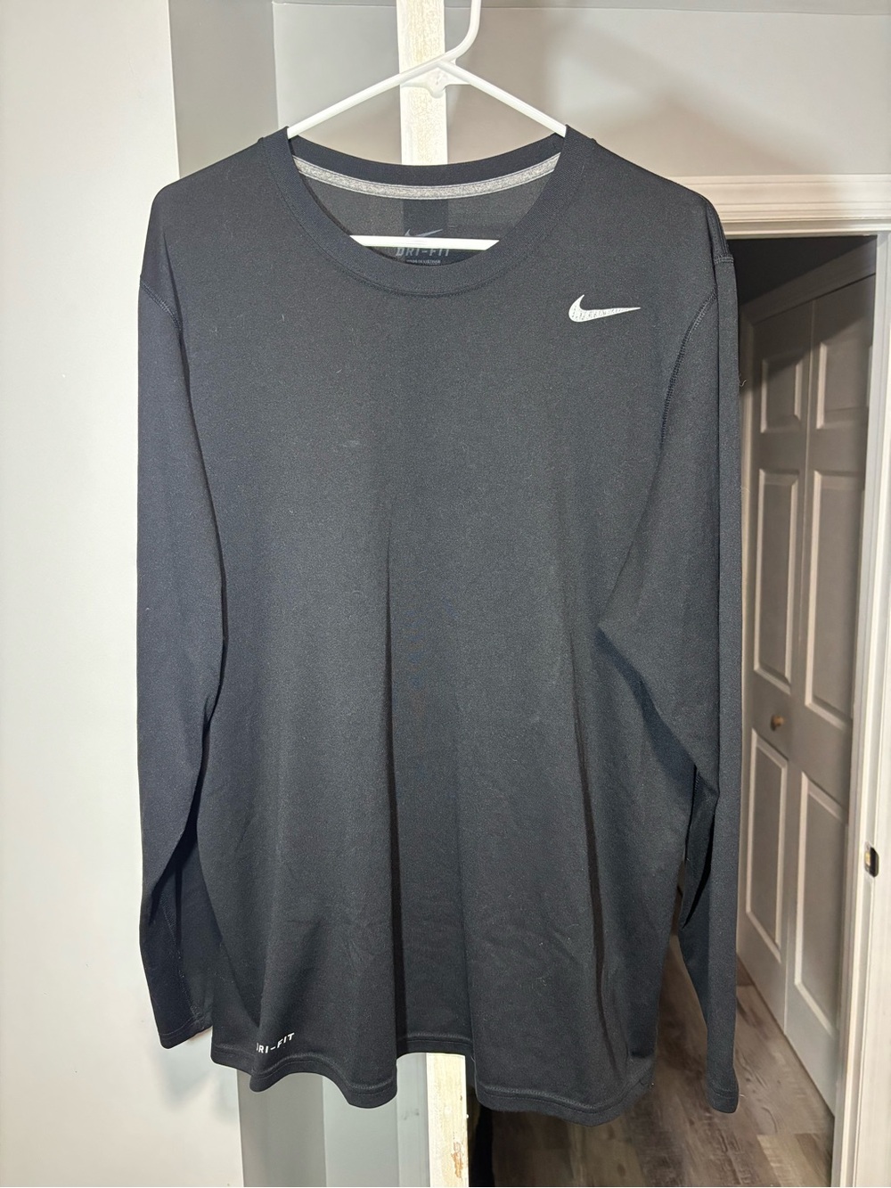 Nike Dri-FIT Men's Black Long Sleeve Classic Athletic Performance T-Shirt Large